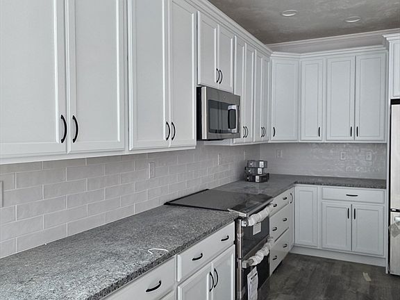 2nd image of 20 Integrity Dr #10