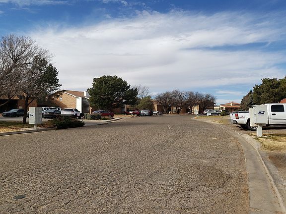 4th image of 809B Laurelwood Dr