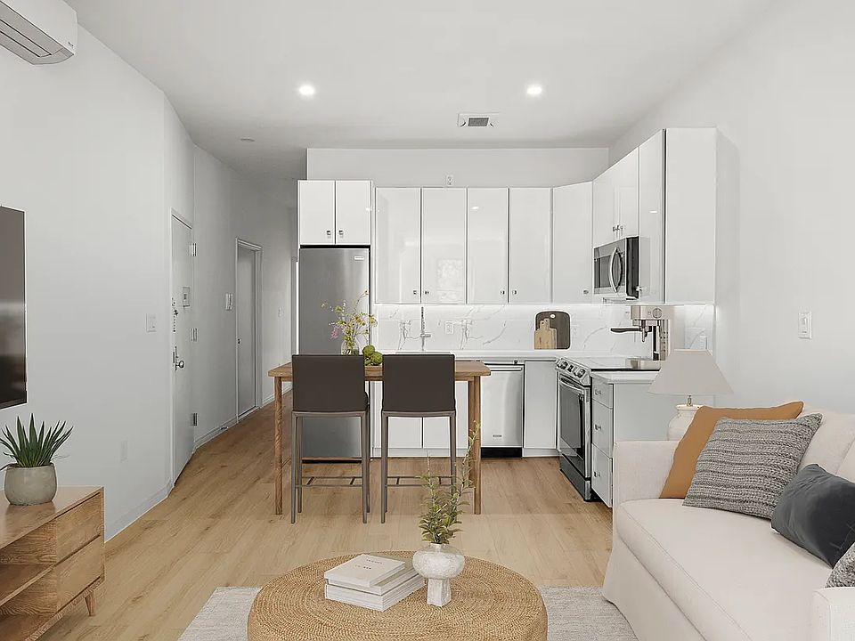 1st image of 277 Woodbine St #2