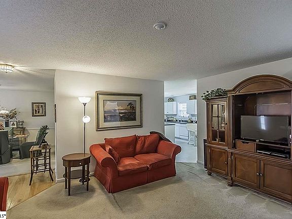 5th image of 150 Bonnie Woods Dr