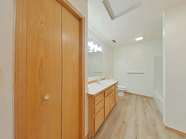 9 Michael Grove Ave — Photo 15