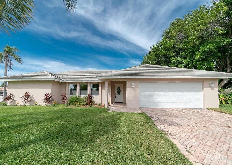 1st image of 310 Oakwood Cir