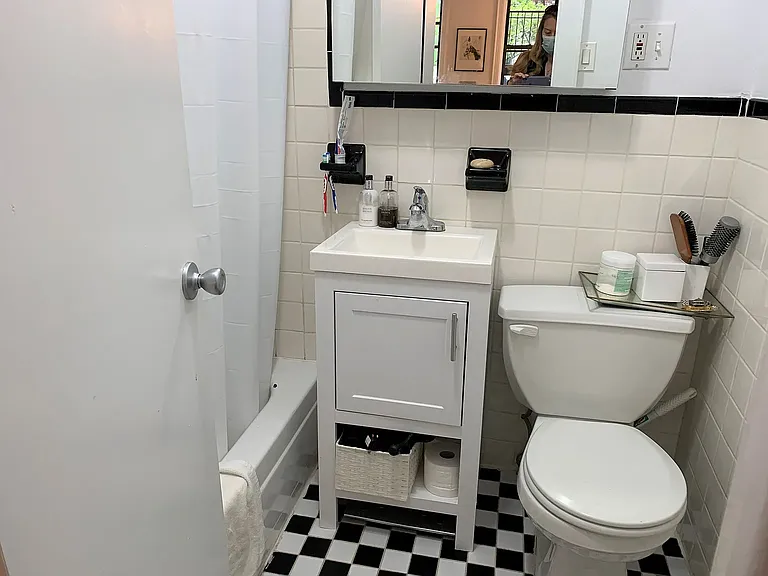 150 W 73rd St #3 — Photo 8