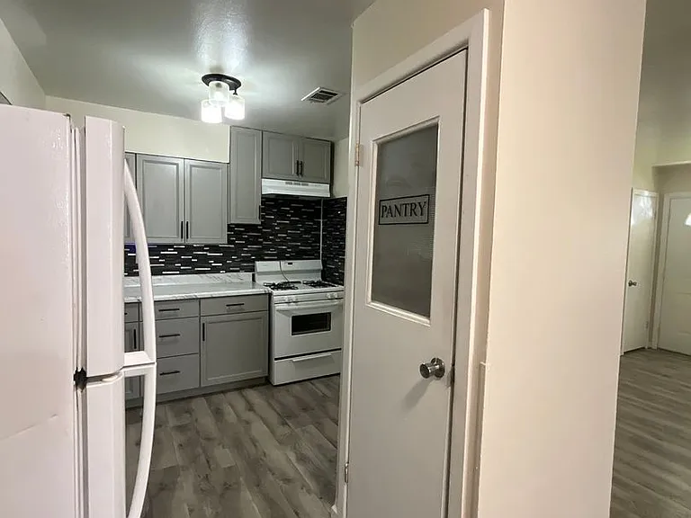 1314 Oak Dr — Photo 7