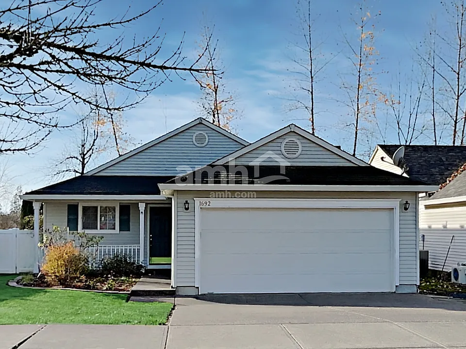 1692 SW Creekside Ln