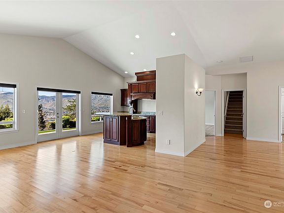 5th image of 700 Upper Daniels Dr
