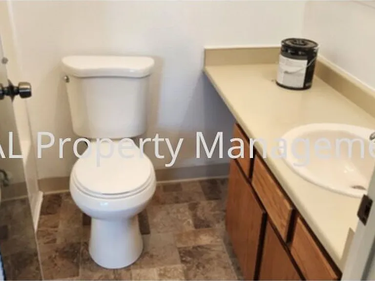 104 W Rossi St #9 — Photo 6