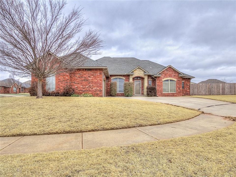 1st image of 708 Dana Dr