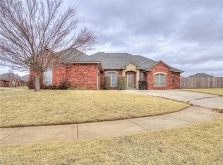708 Dana Dr, Yukon, OK 73099