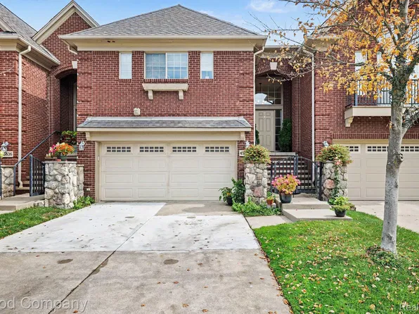 45824 Eden Dr, Macomb, MI 48044