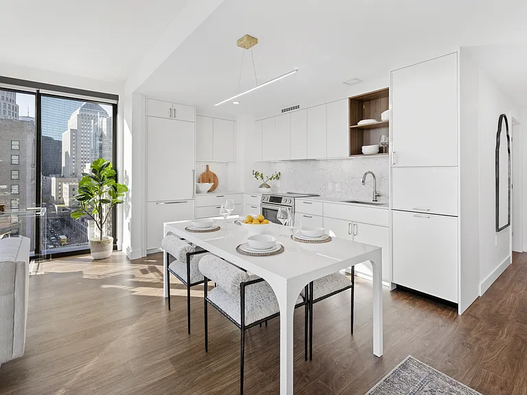 212 Stuart — Photo 15