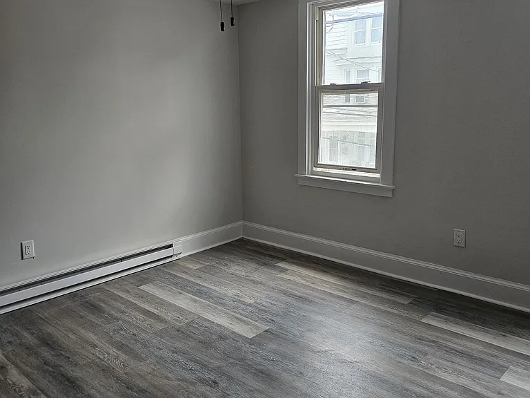 107 Paxson Ave — Photo 12