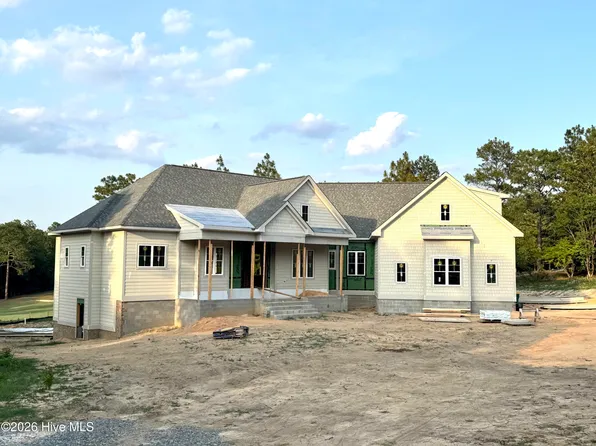 20 New Castle Place, Pinehurst, NC 28374