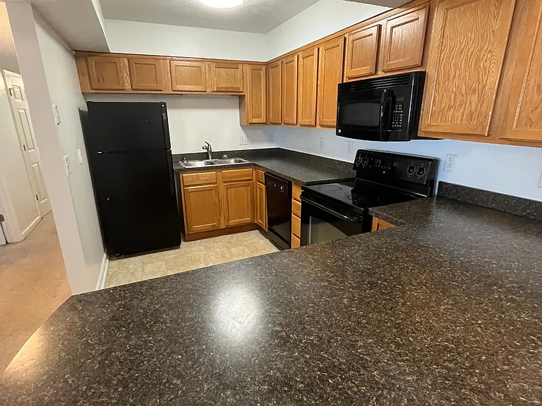 Cascades Pointe — Photo 47
