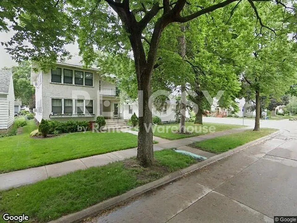 2354 Benjamin St NE