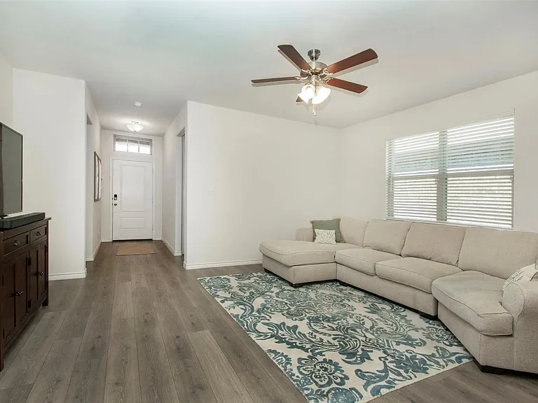 2348 Opaline Dr — Photo 2