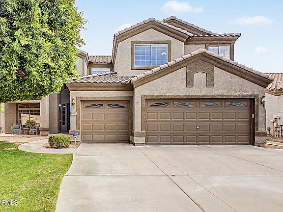3rd image of 1095 W MULBERRY Drive