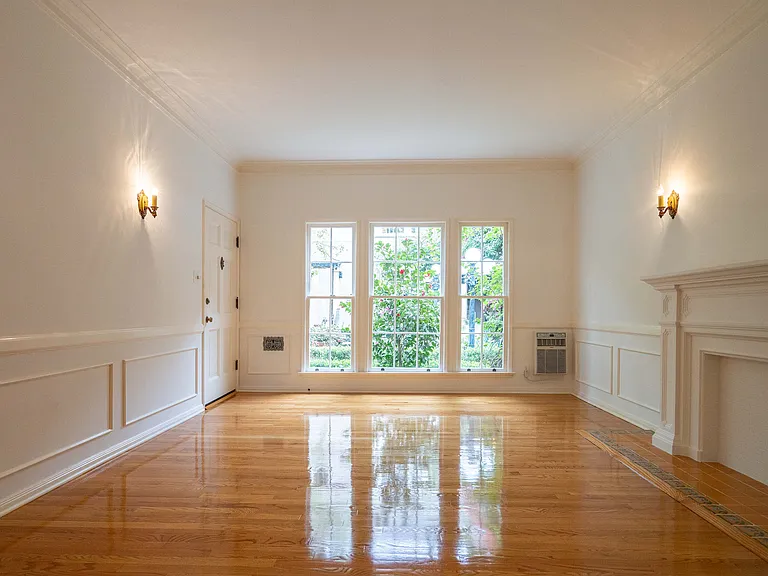 1324 N Alta Vista Blvd #4 — Photo 4