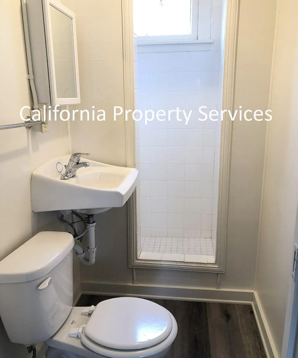 1221 Price St — Photo 3
