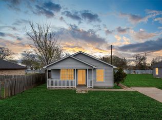 330 3rd St, Hempstead, TX 77445