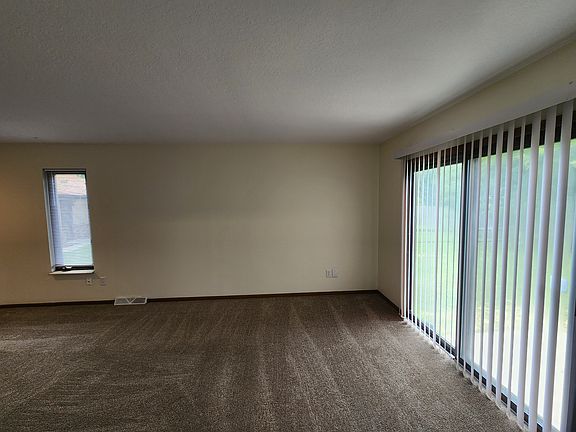 5th image of 1146 Country Creek Ln