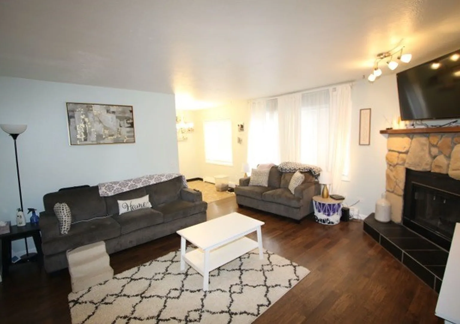 2 Bedroom Condo in East Anchorage close to JBER! — Photo 3