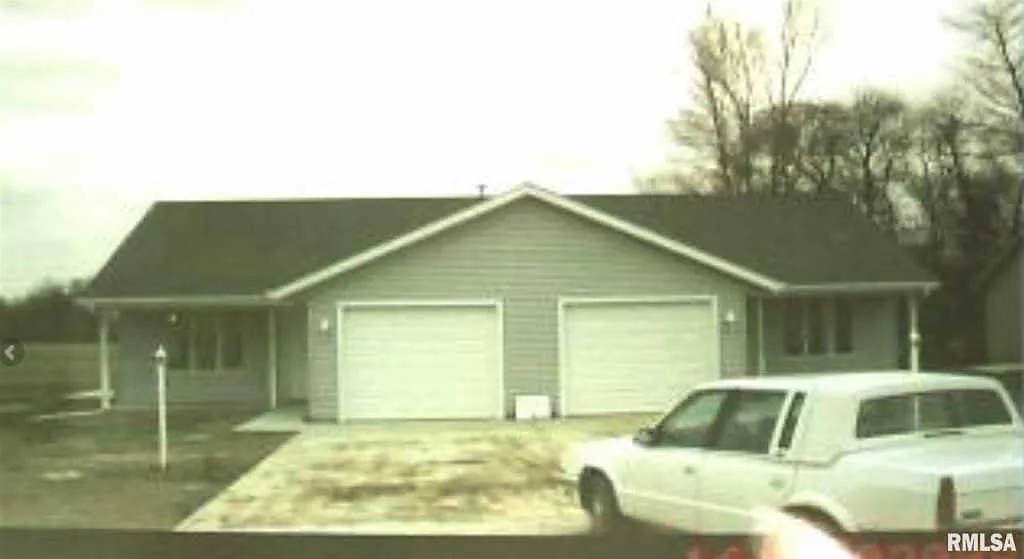 603 N Pekin Ln photo 1
