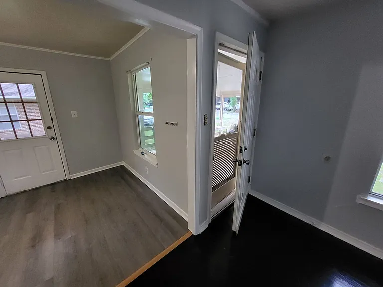 510 Cynisca St — Photo 10