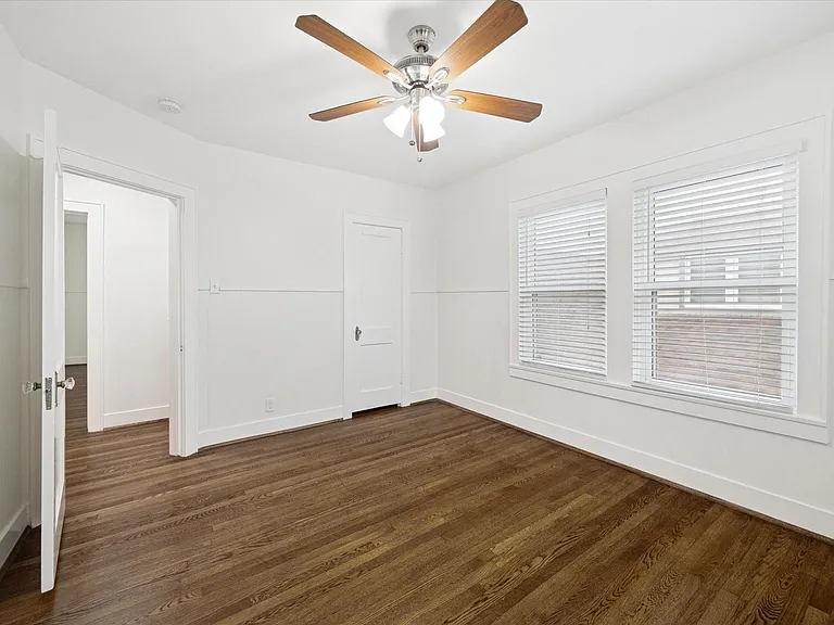 1937 W McKinney St #1939 — Photo 11