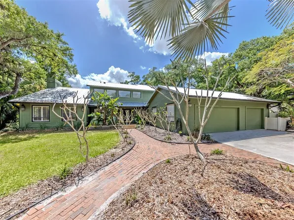 2602 Firetree Ln, Venice, FL 34292