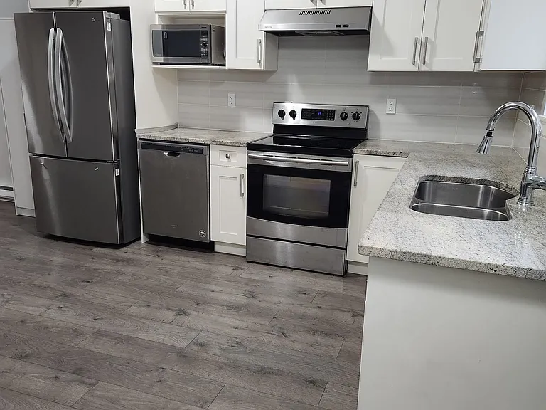 3417 Devonshire Ave — Photo 1