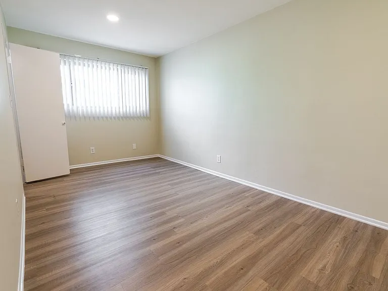 11937 Avon Way — Photo 35