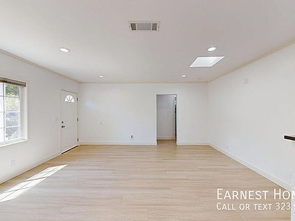 4th image of 5844 Vesper Ave