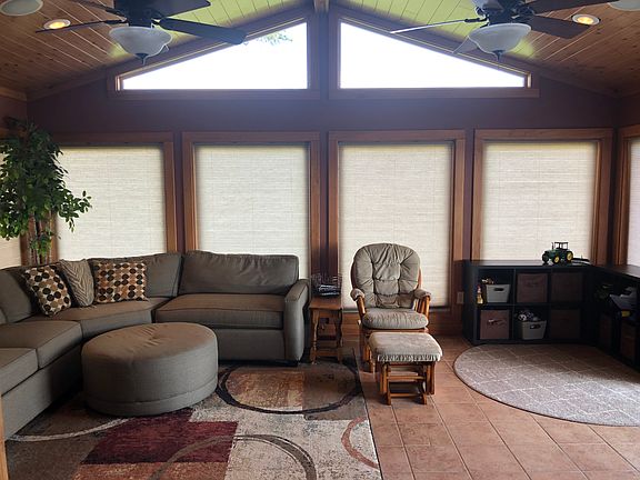 Four Seasons Room 