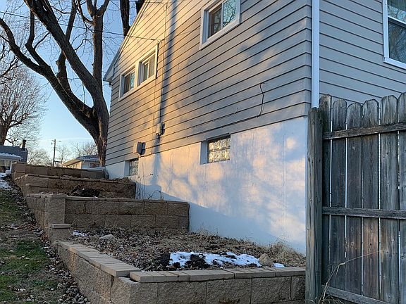 3-tiered planting area