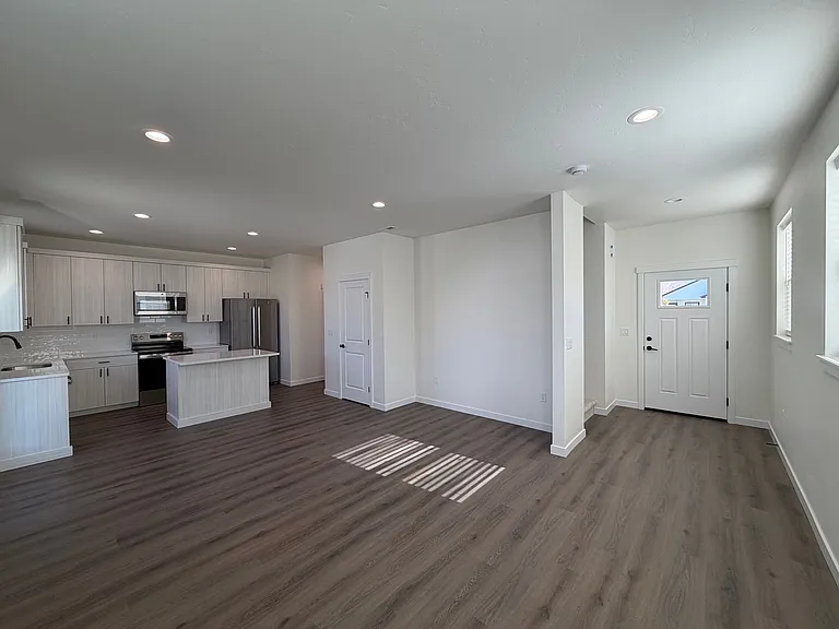 3495 Stardust St — Photo 4