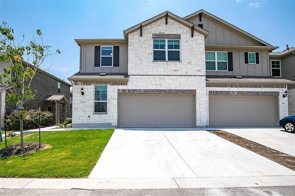 4 bed, 2.5 bath, 2124 sqft, $2,250 — Photo 1
