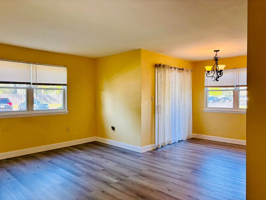 1 bed, 1000 sqft, $1,700 — Photo 2