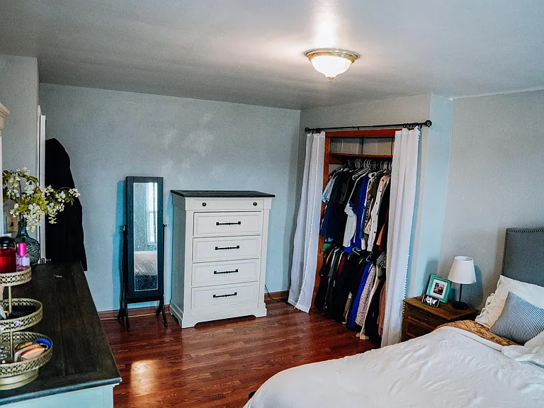2507 Sarah St — Photo 13