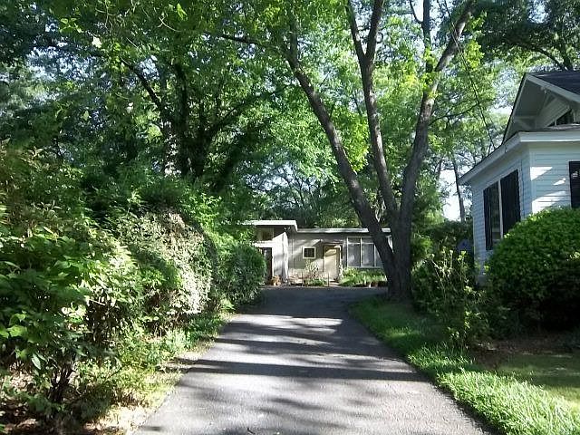 2nd image of 230 Milledge Cir