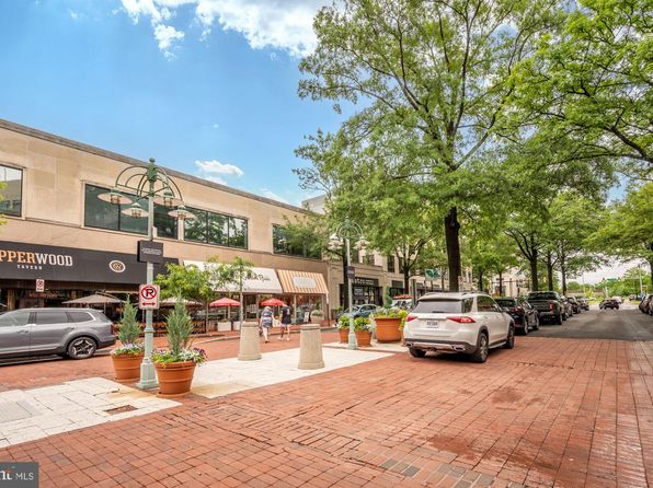 3536 S Stafford St APT B1, Arlington, VA 22206