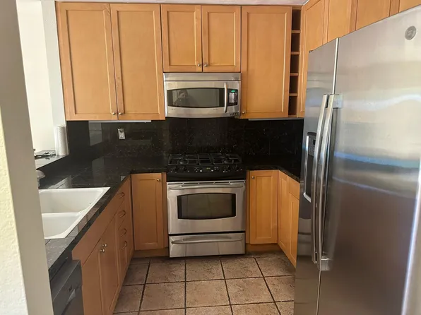 415 W Gutierrez St APT 15, Santa Barbara, CA 93101