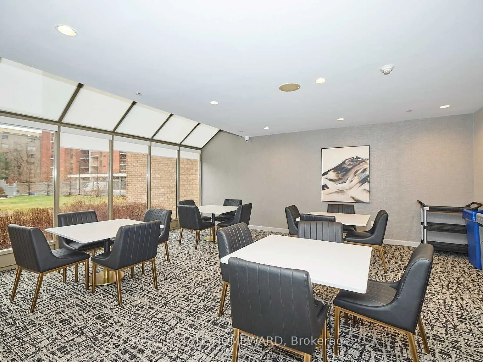 L'Esprit Condominiums on Maitland — Photo 2