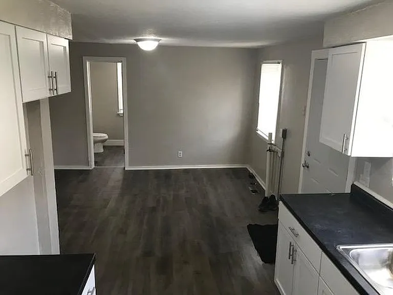 815 Dawson St #1 — Photo 5