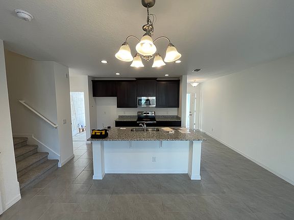 5th image of 5016 Greenbank Ln