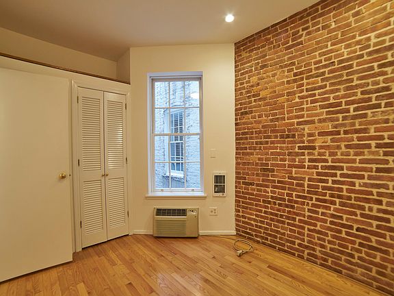 5th image of 318 E 84th St APT 4W