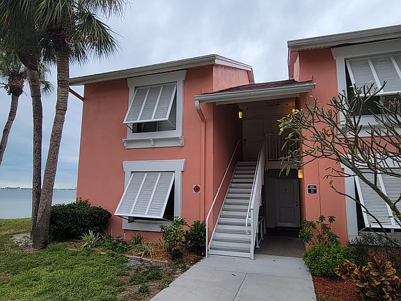 4th image of 3715 42nd Way S