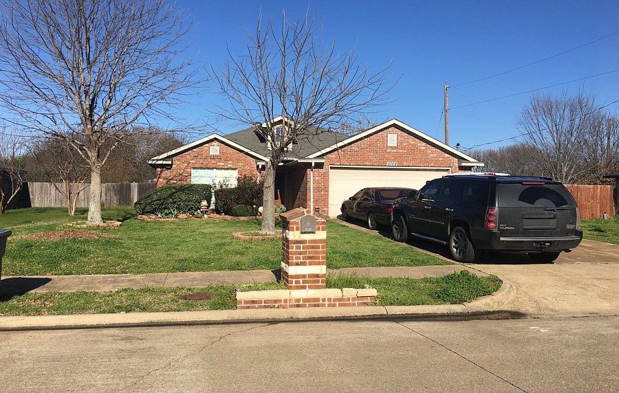 1st image of 1002 Valdez Dr