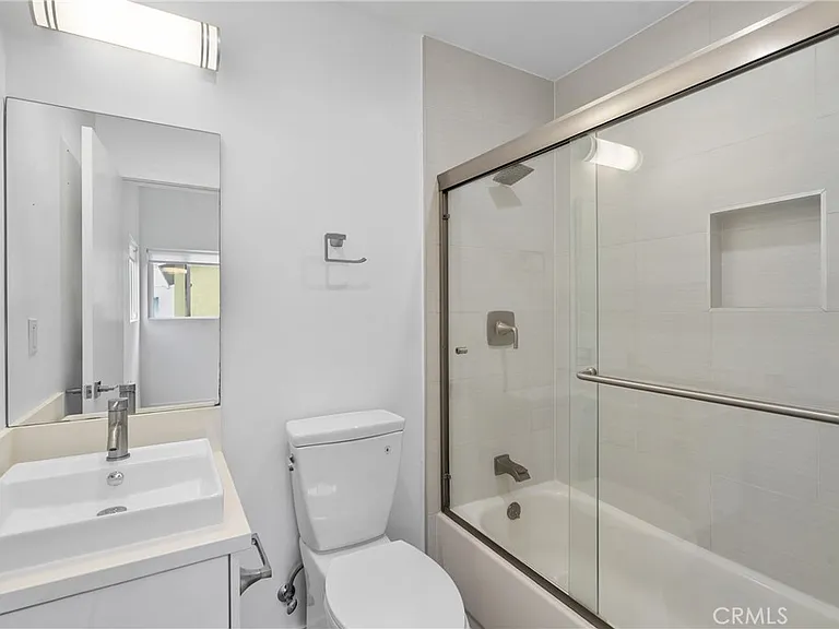 6009 1/2 Barton Ave #6009 — Photo 19