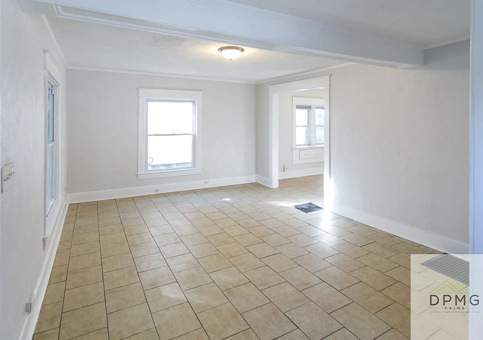 304 South Magnolia Avenue — Photo 3